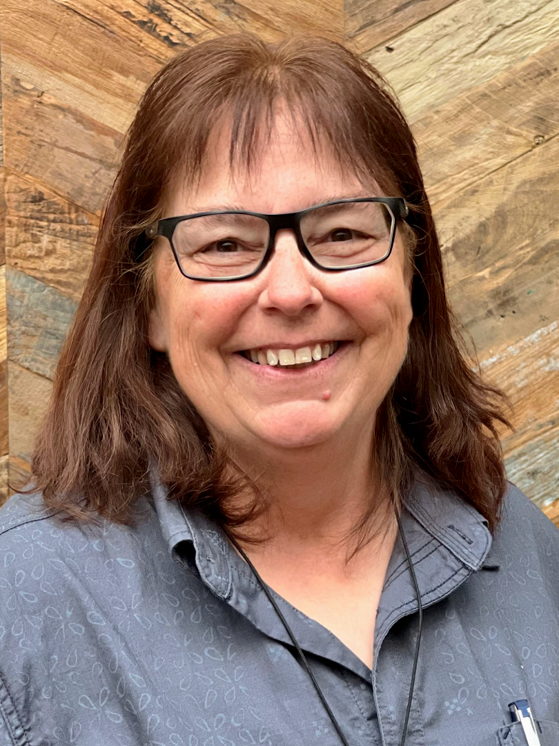 Cindy Brown LPCC licensed professional clinical counselor, neuroqueer expert, and autism expert profile photo